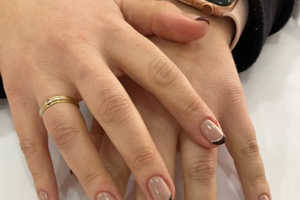 Manicura semipermanente en rosa